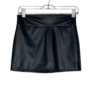 Fasihon Nova black faux leather mini skort size medium